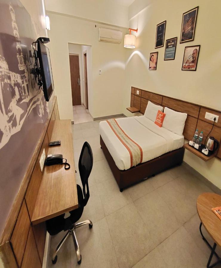 Max Hotels Jabalpur Exterior foto