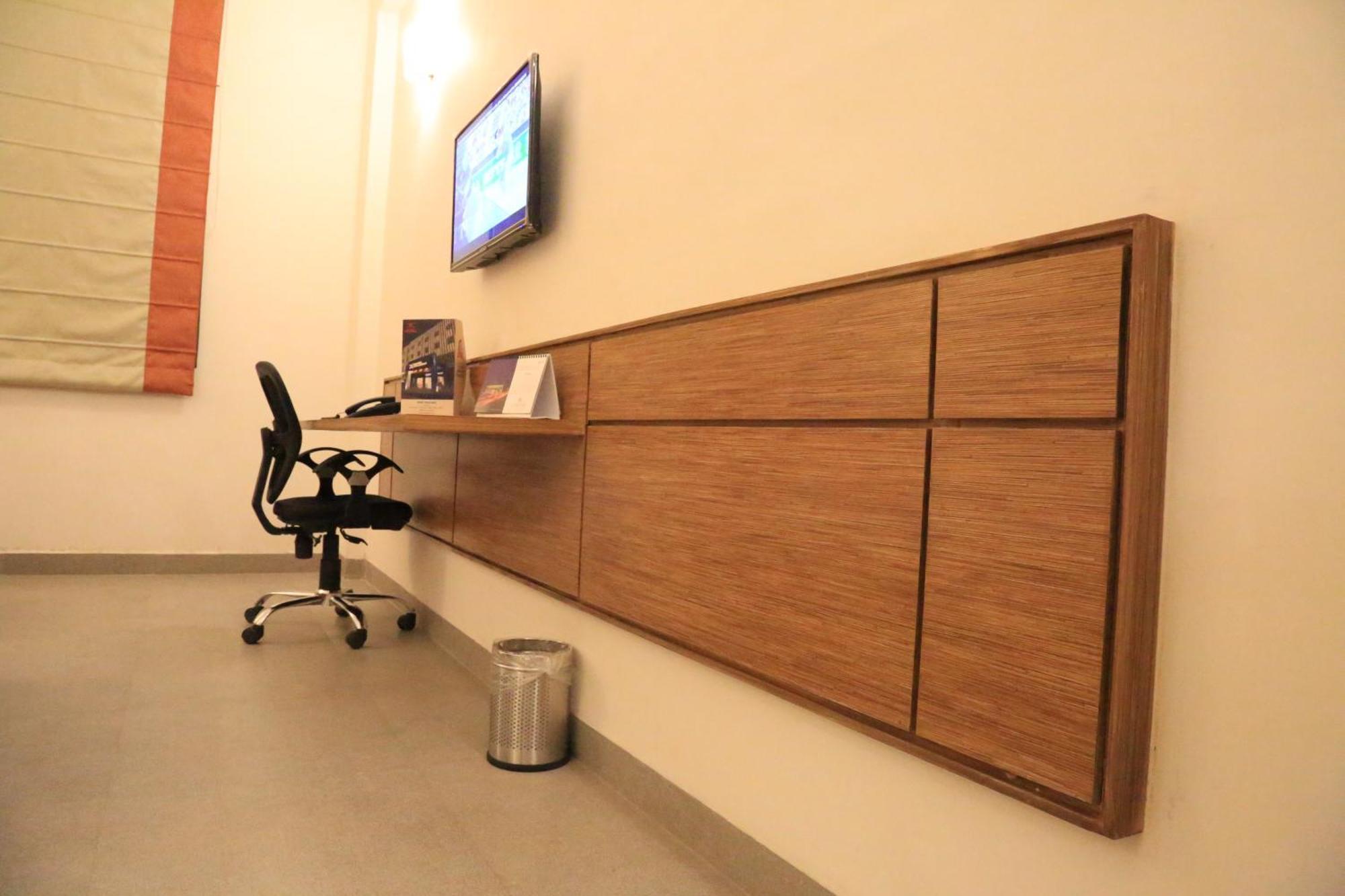 Max Hotels Jabalpur Quarto foto