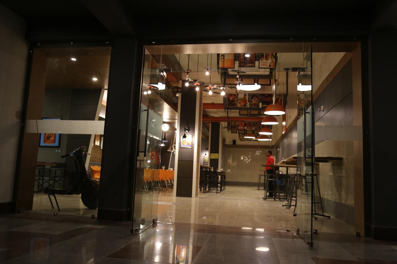Max Hotels Jabalpur Exterior foto