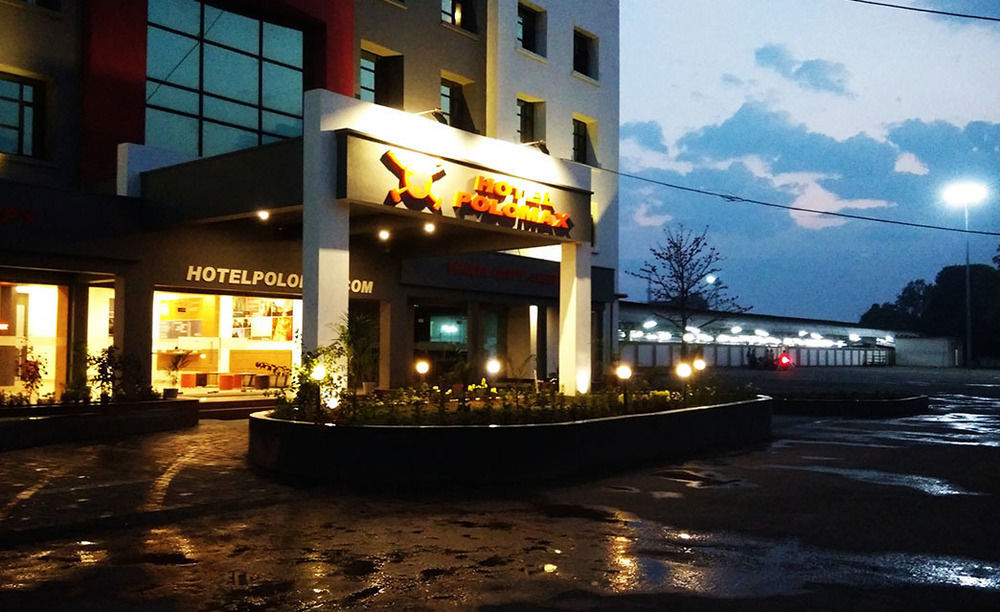 Max Hotels Jabalpur Exterior foto